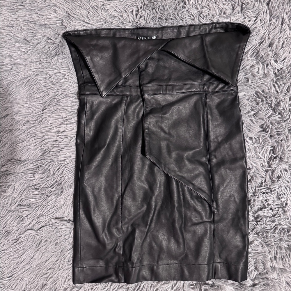 VENUS Black Rare Leather Skirt High Waisted Zipper